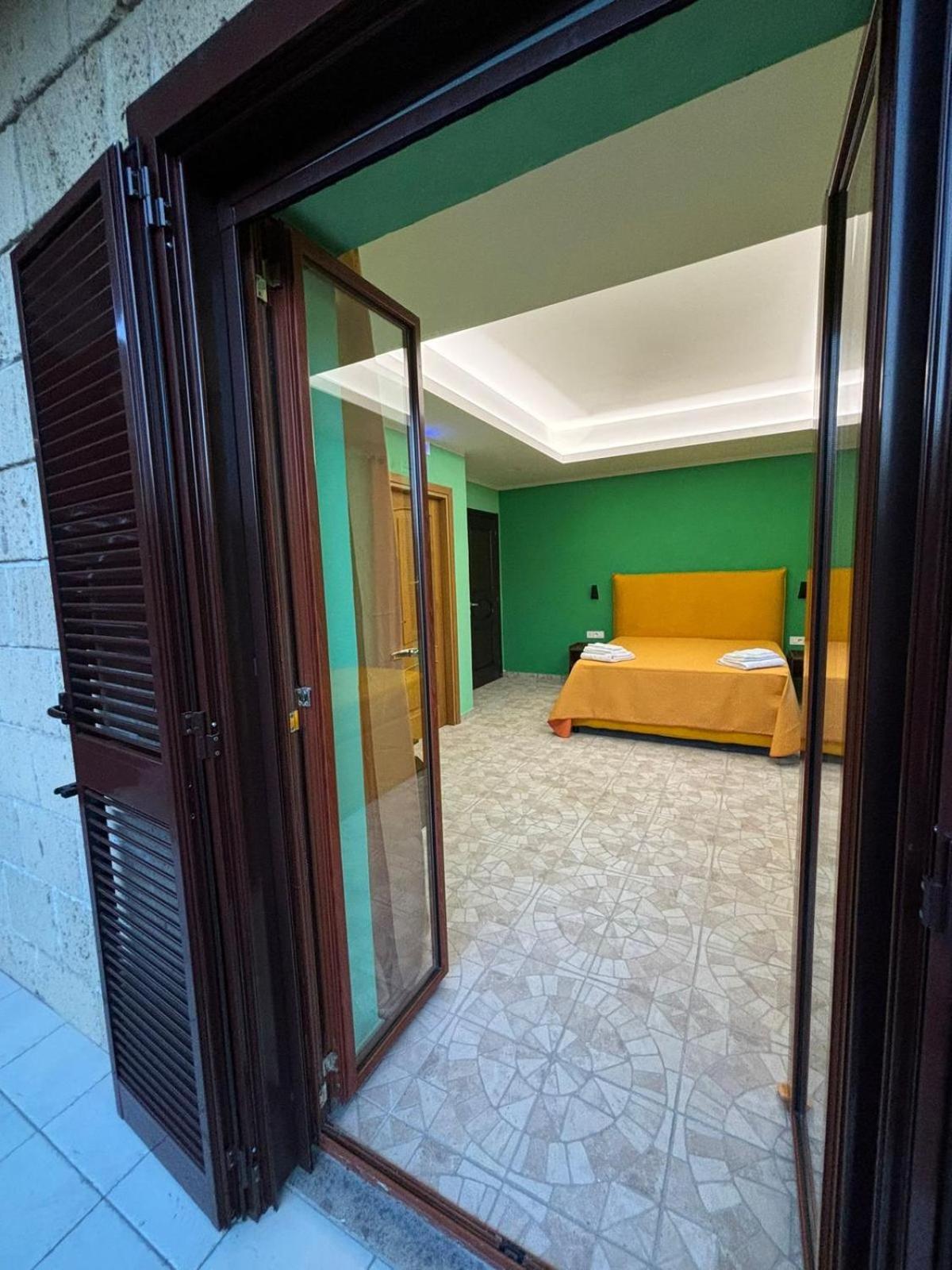 Domus Arco Romano Guest House 伊特里 外观 照片