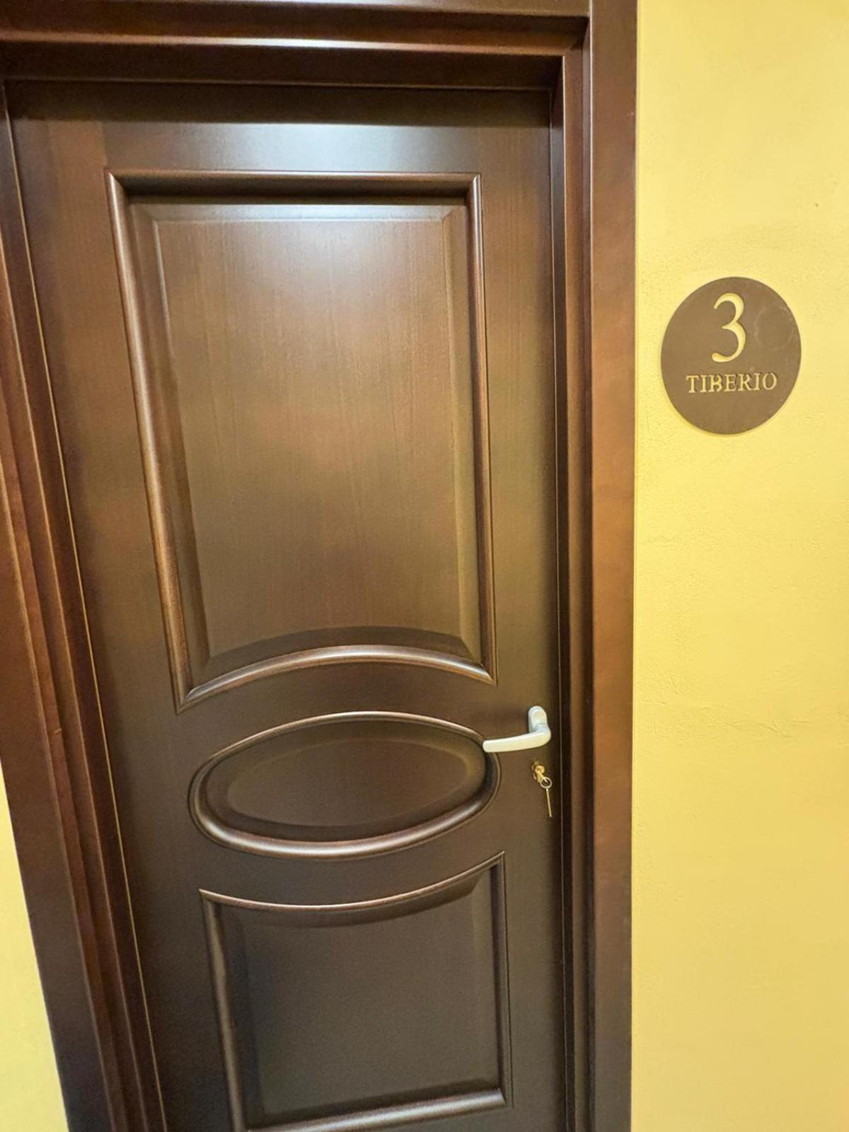 Domus Arco Romano Guest House 伊特里 外观 照片