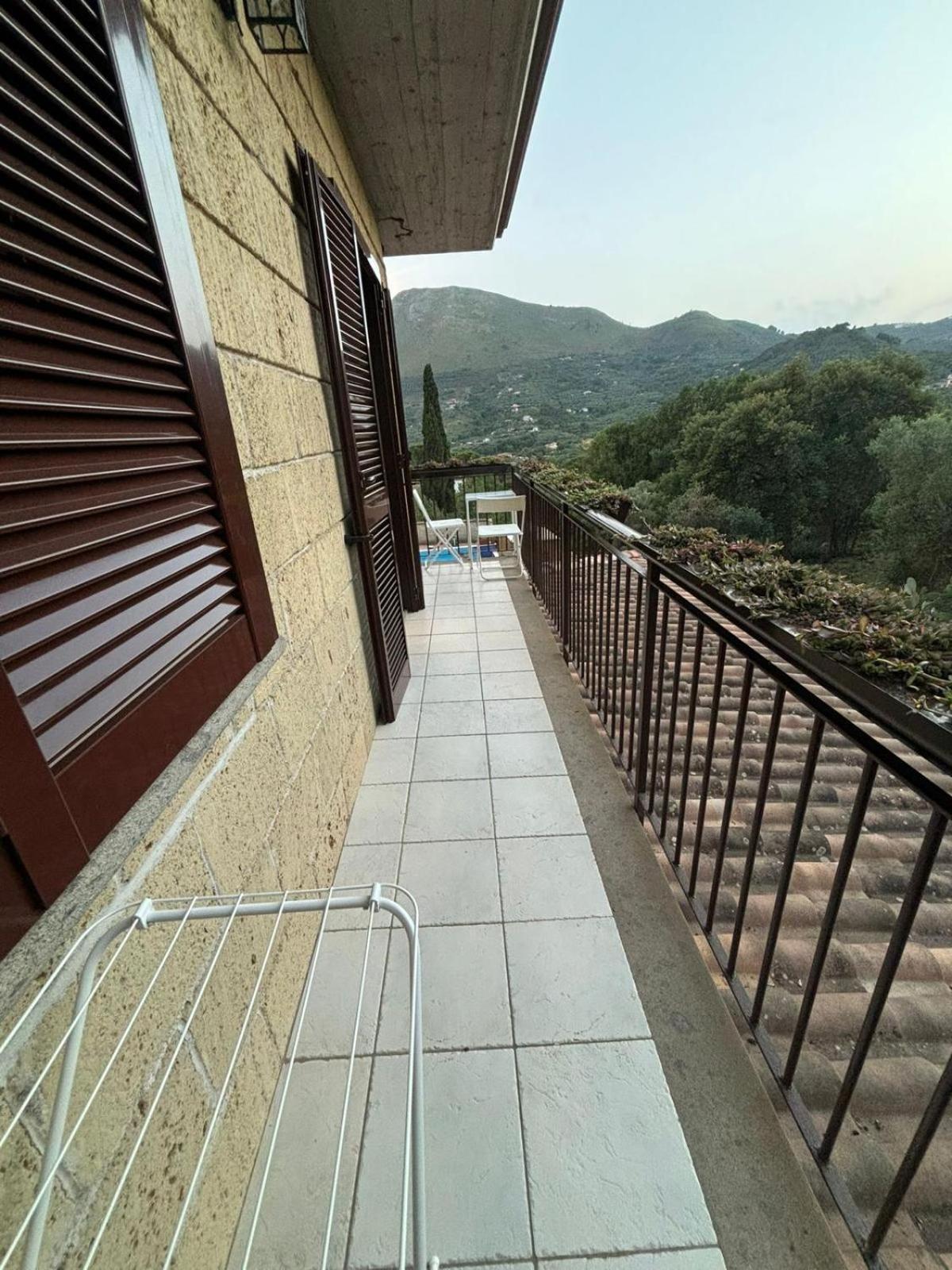 Domus Arco Romano Guest House 伊特里 外观 照片