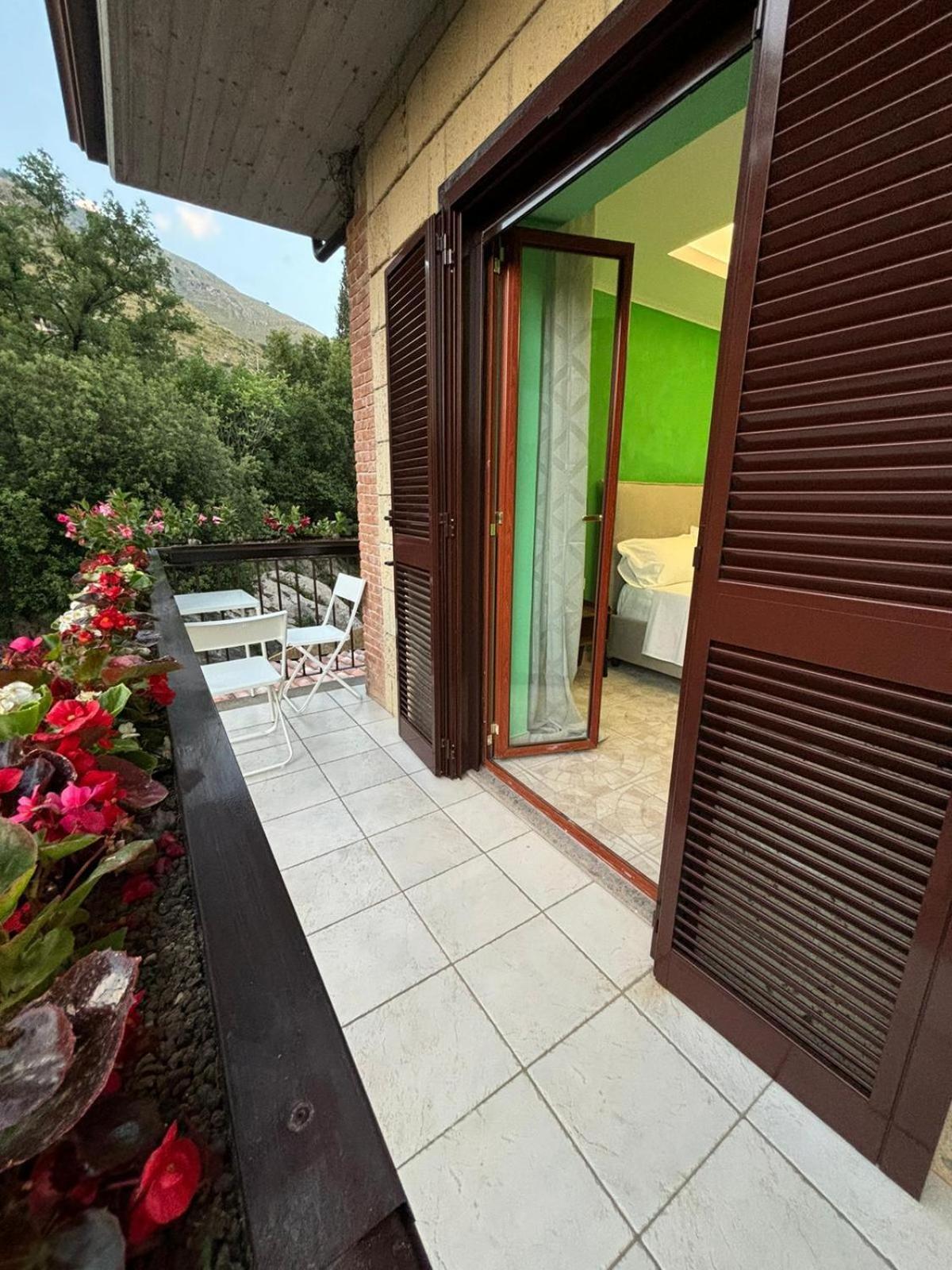 Domus Arco Romano Guest House 伊特里 外观 照片