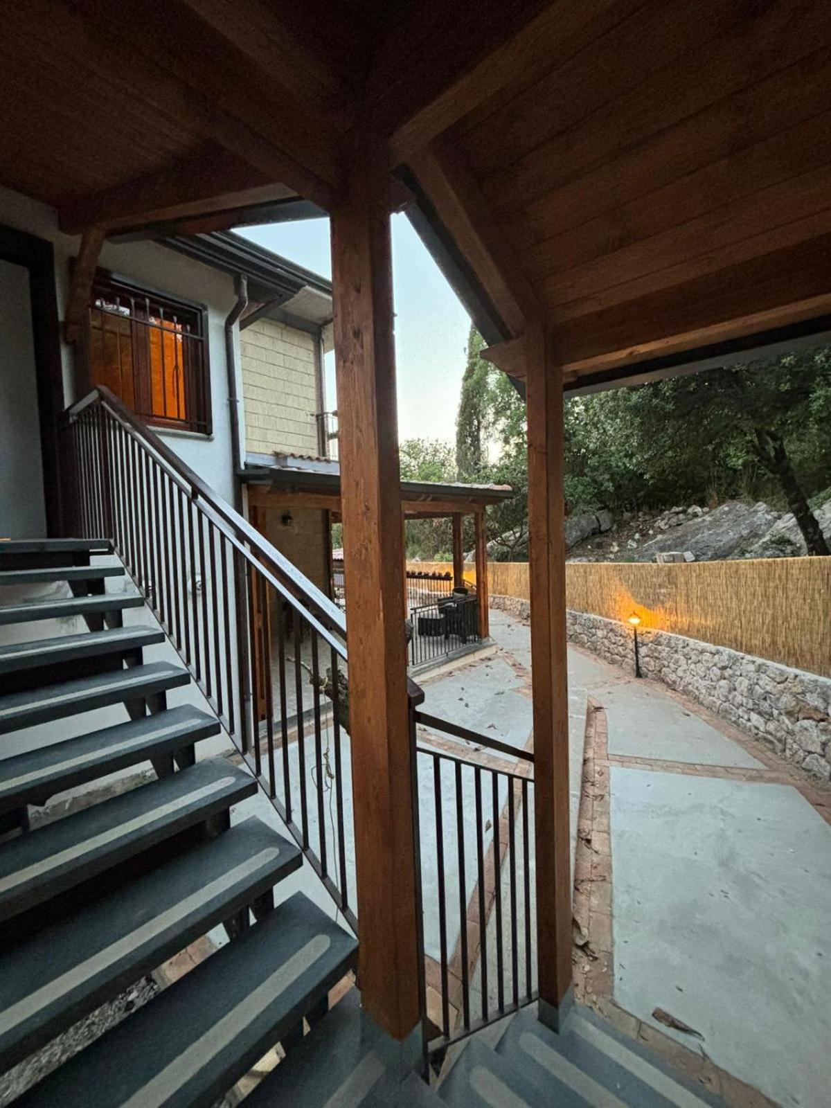 Domus Arco Romano Guest House 伊特里 外观 照片