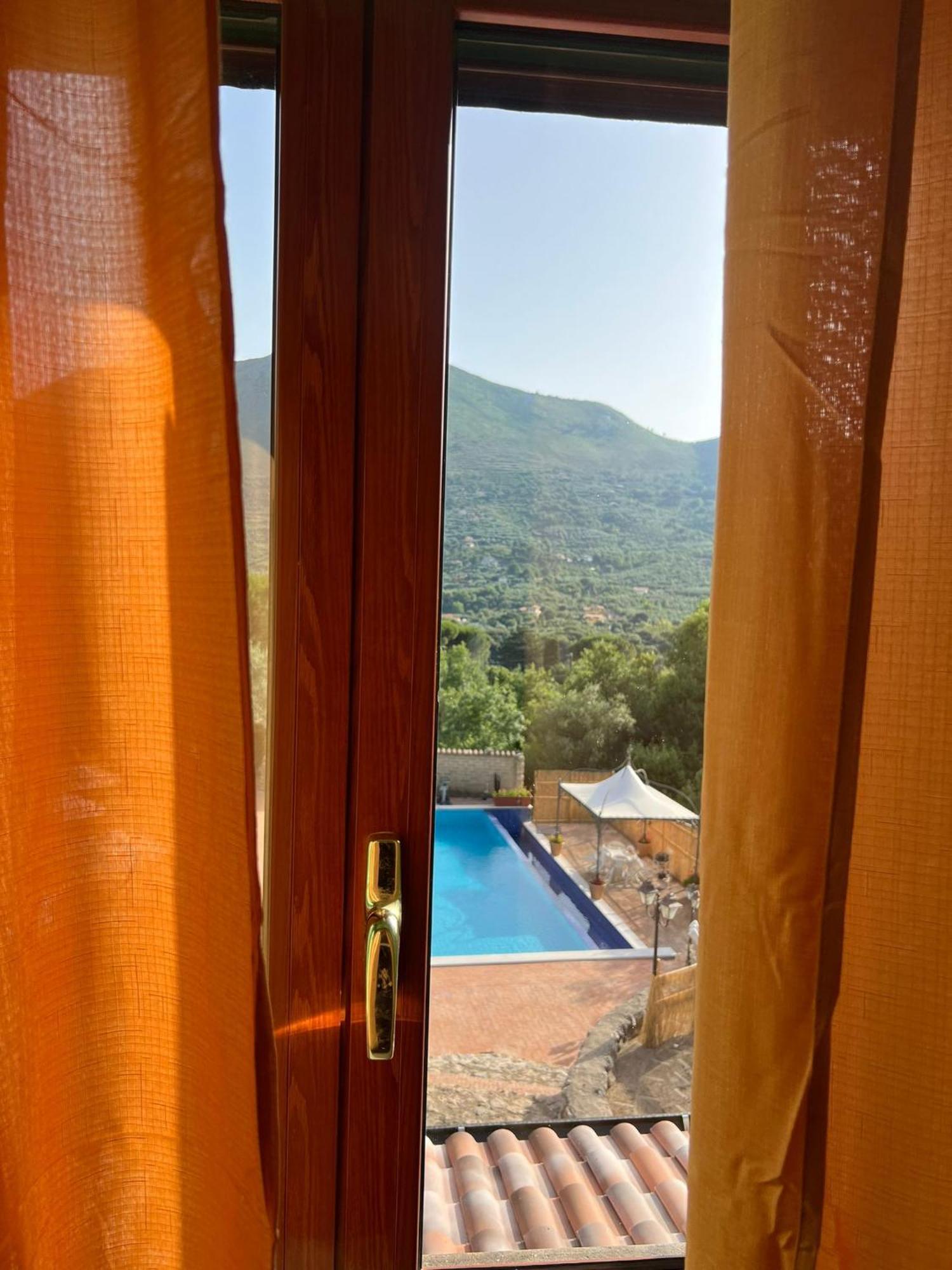 Domus Arco Romano Guest House 伊特里 外观 照片
